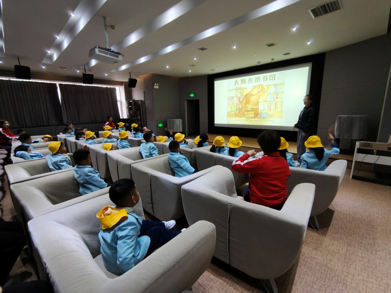 书香浸润童心 科技赋能传承——长春市图书馆开展“探秘图书馆”系列活动